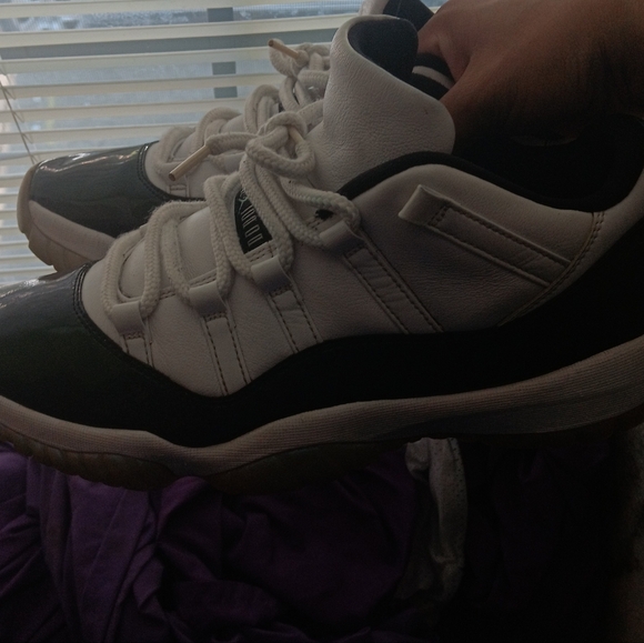 Emerald jordan 11 iridescent - Picture 8 of 11